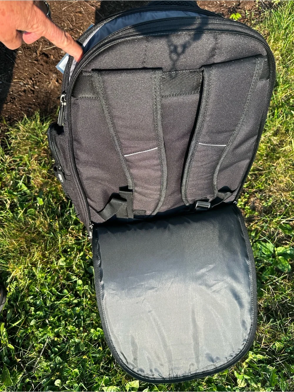 Samsonite Black and Dark Gray Rolling Men's Backpack